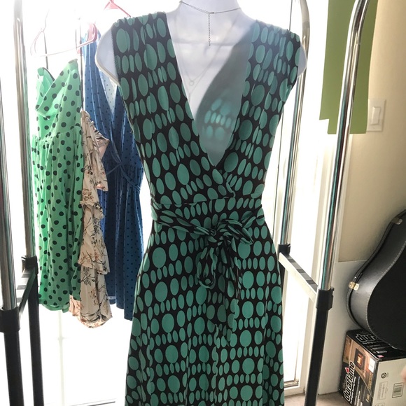 Small - Picture 3 of 4